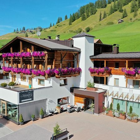 Garni Jasmin Hotell San Cassiano  Exteriör bild