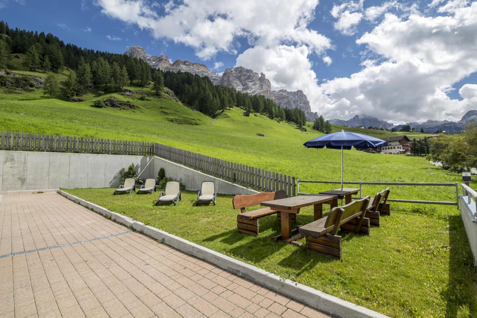 Garni Jasmin Hotell San Cassiano  Exteriör bild